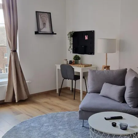 Cozy Apartment *
